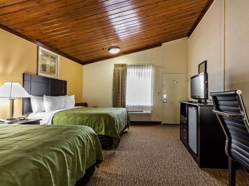 Quality Inn Tullahoma Exterior photo