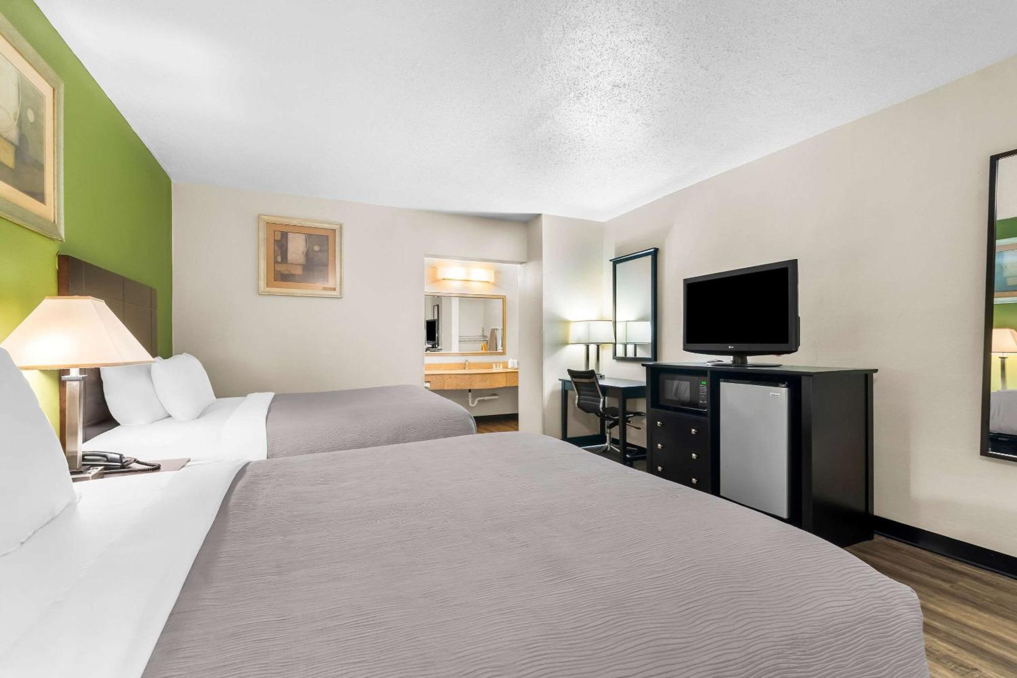 Quality Inn Tullahoma Exterior photo