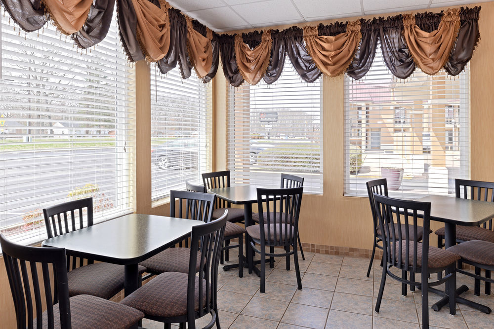 Quality Inn Tullahoma Exterior photo